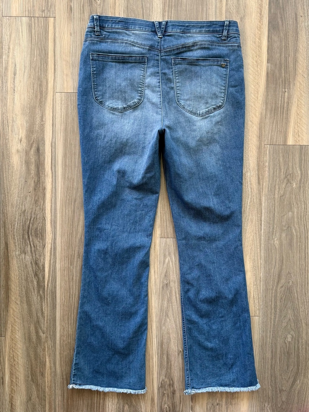 Wit & Wisdom Frayed Hem Jeans Size 12 - Picture 6 of 8